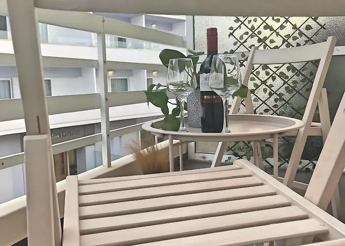 Sea Side Rhodes Center *