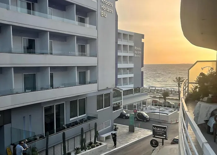 Sea Side Rhodes Center *